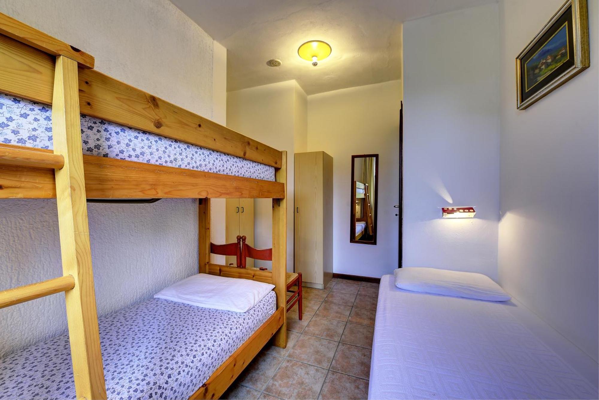Italsol Residence Riai Moniga del Garda Room photo