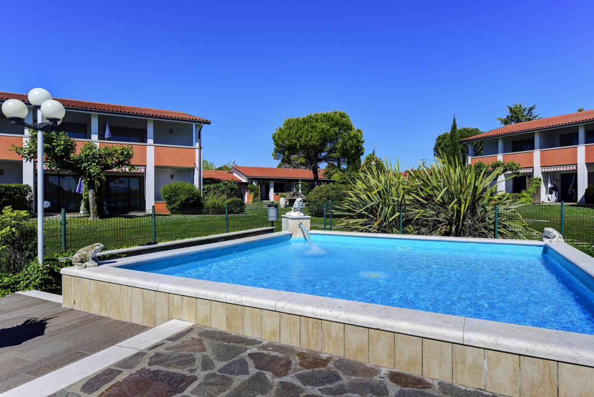 Italsol Residence Riai Moniga del Garda Room photo